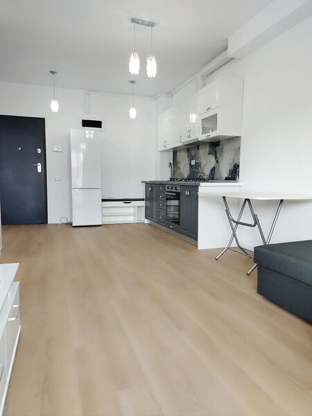 Dristor, Fizicienilor, metrou Nicolae Grigorescu, 2 camere.