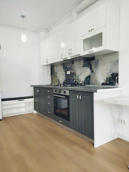 Dristor, Fizicienilor, metrou Nicolae Grigorescu, 2 camere.